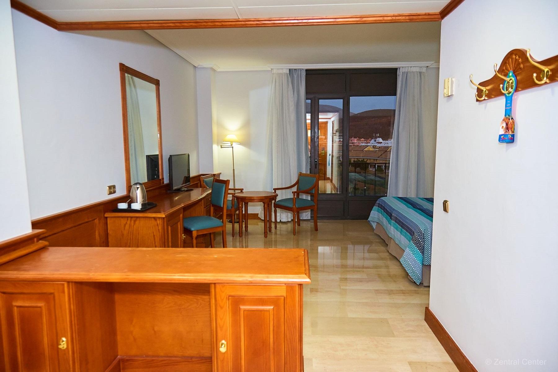 Hotel Zentral Center - Adults Only بلايا ذي لاس أميريكاس المظهر الخارجي الصورة